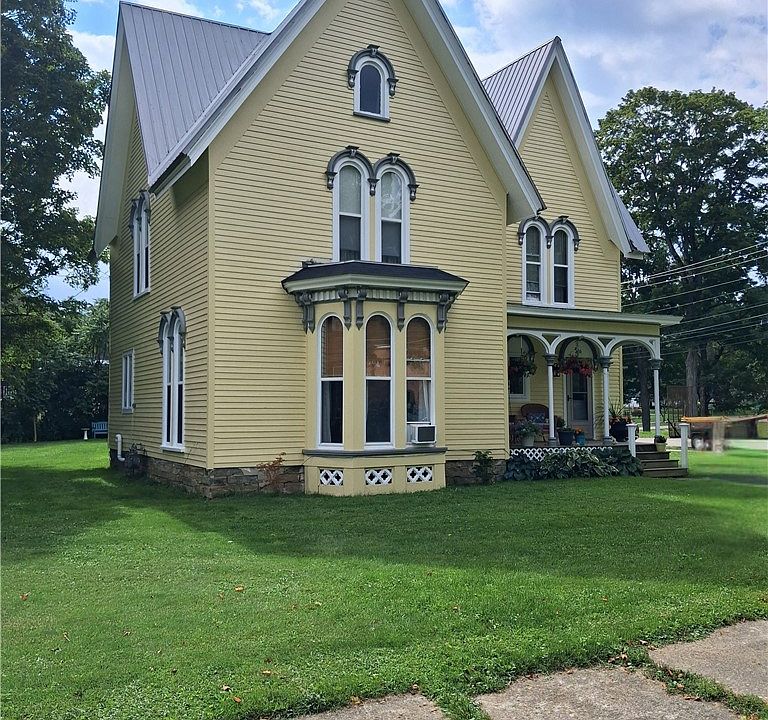 1st image of 216 Court St
