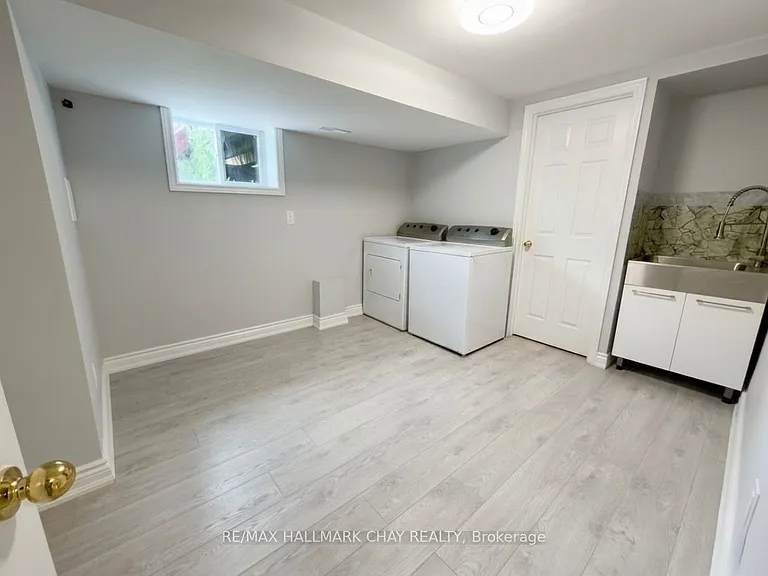 19 Carol Rd — Photo 21