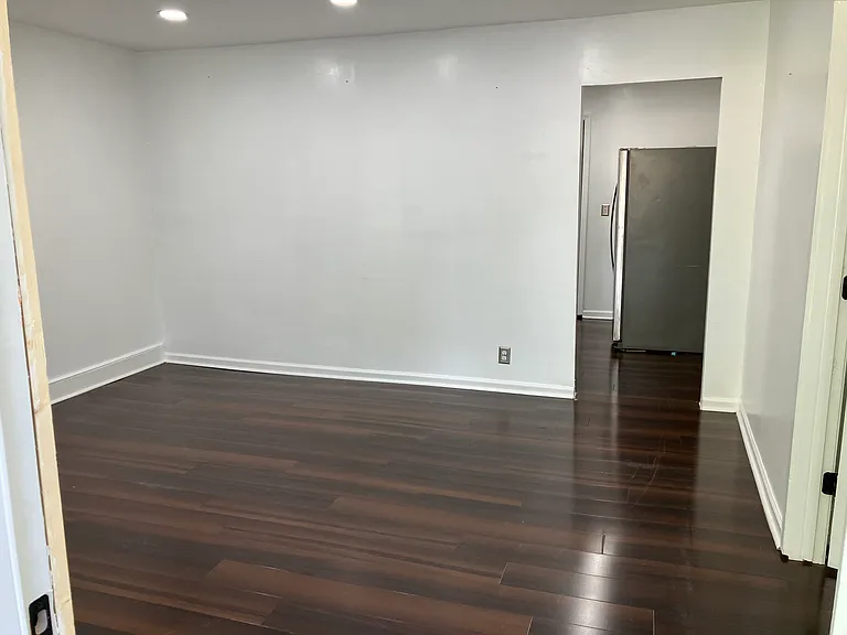 203 Branham St — Photo 3