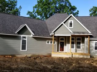 877 Cody Dr, Dexter, MI 48130
