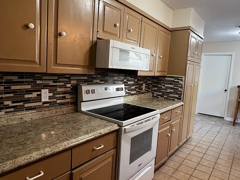 1825 Rosinante St — Photo 19