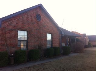 1608 E Persimmon Ln, Mustang, OK 73064
