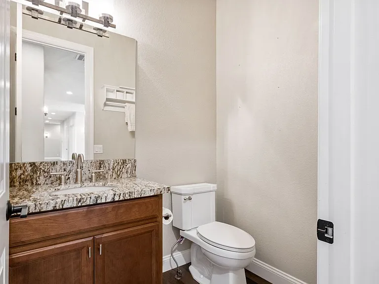 1015 N Cantlon Ln — Photo 15