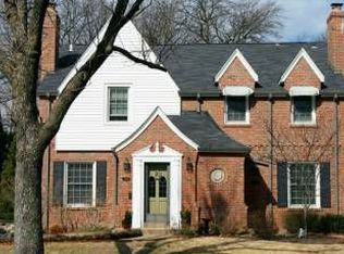 7931 Delmar Blvd, University City, MO 63130