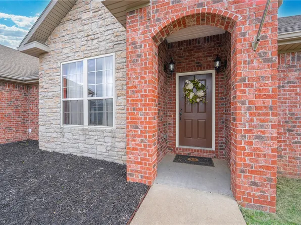 447 Buckboard Rd, West Fork, AR 72774