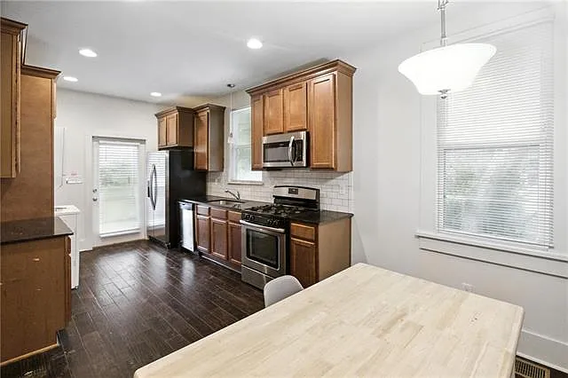 1438 Broadway St #A — Photo 6
