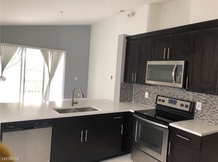 1453 SW 105th Ave, Pembroke Pines, FL 33025