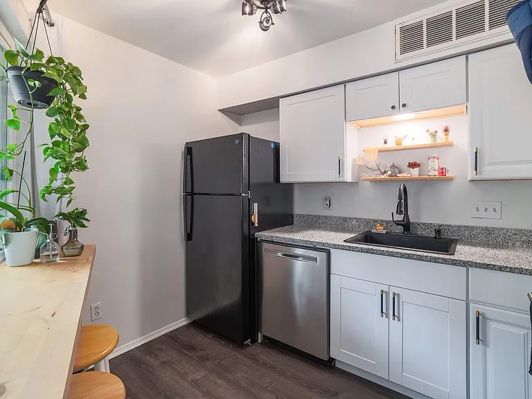 1840 Burton Dr #223 — Photo 8