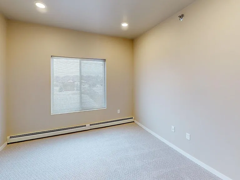 The Plains Apartments — Photo 43