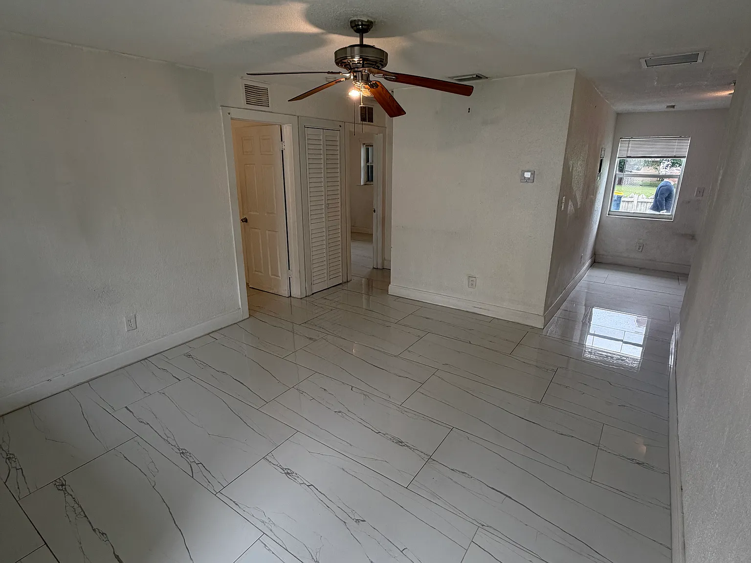 2 bed, 800 sqft, $2,300 — Photo 3