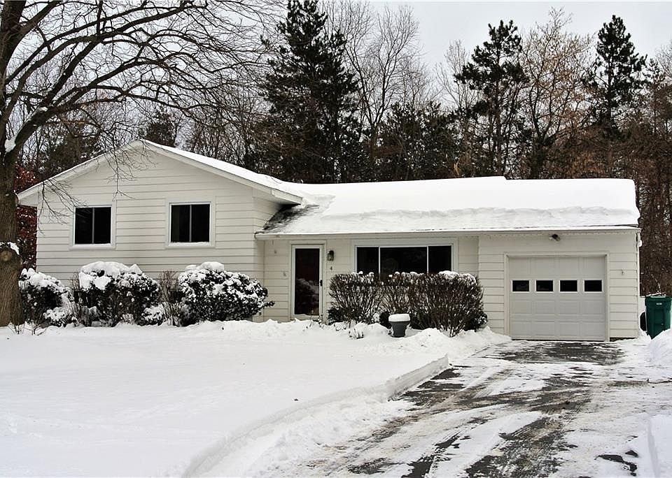 1st image of 4 Vincent Dr