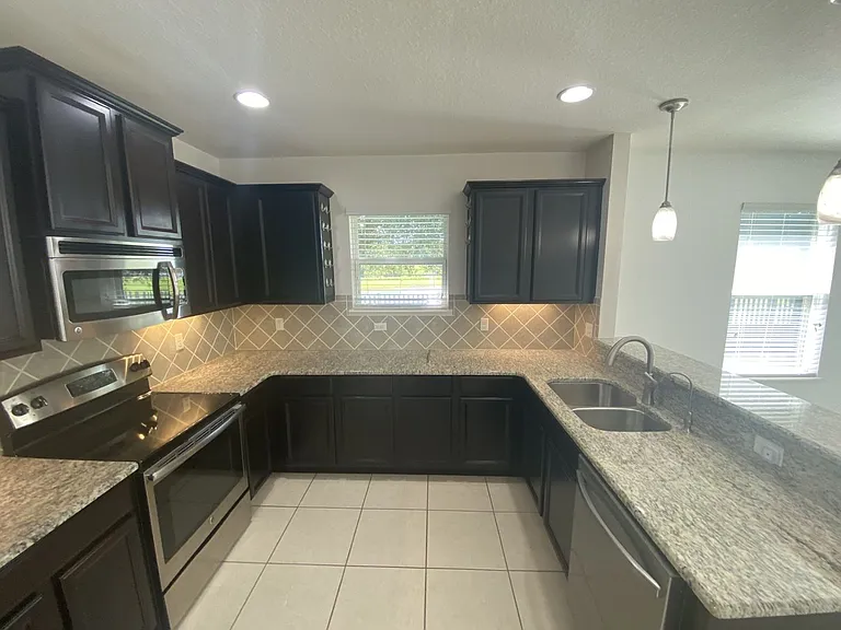 16220 Saint Augustine St — Photo 9