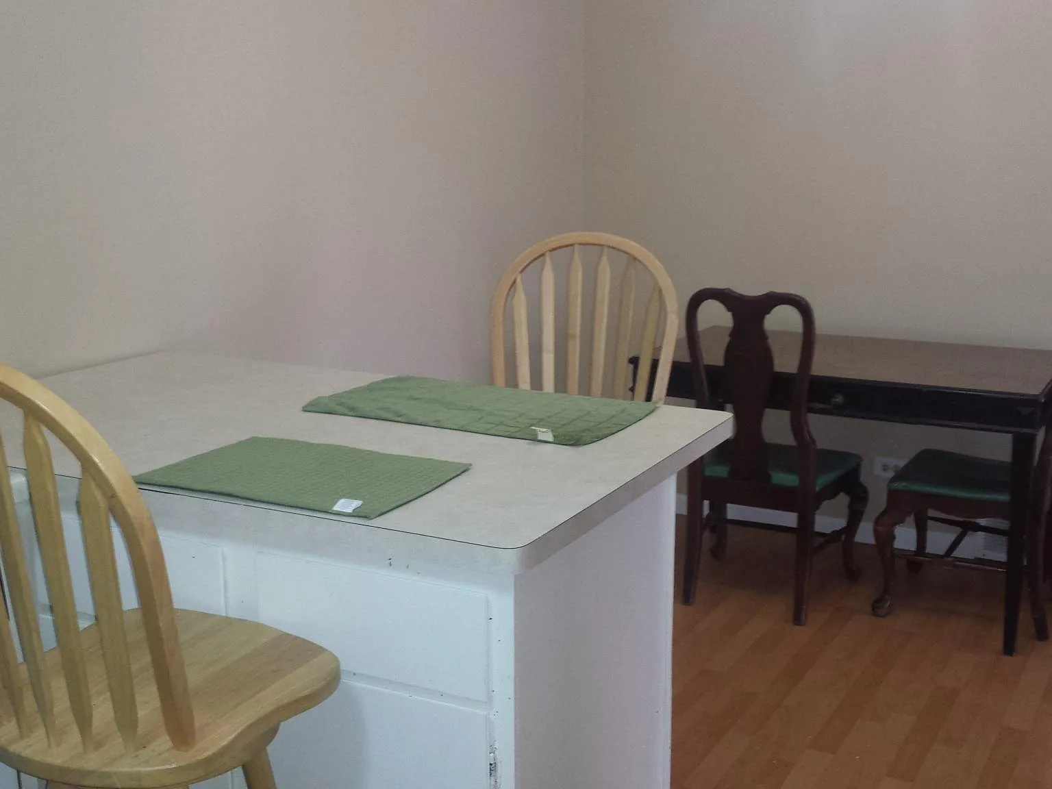 2 bed, 1100 sqft, $2,099 — Photo 2