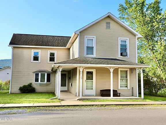 2nd image of 2223 Boyd St