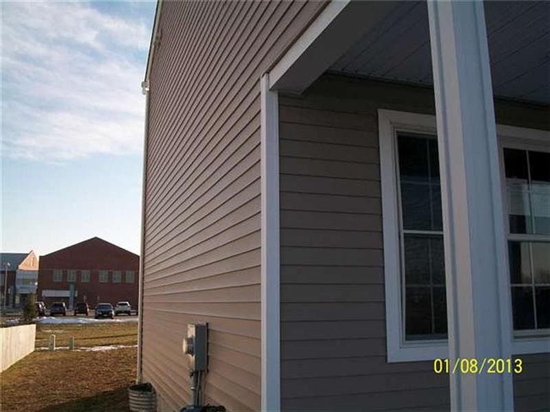 2nd image of 65 Hutchison St