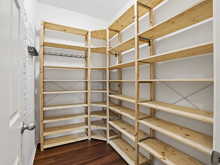 12250 Eddington Pl — Photo 13