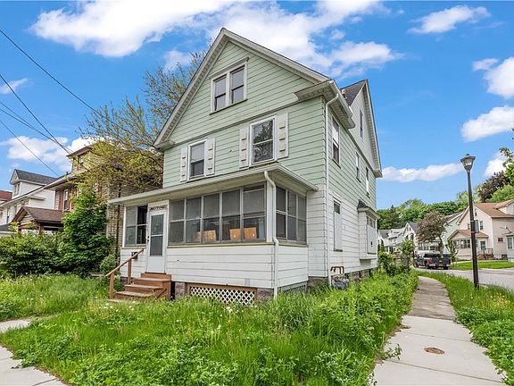 3rd image of 1069 N Goodman St