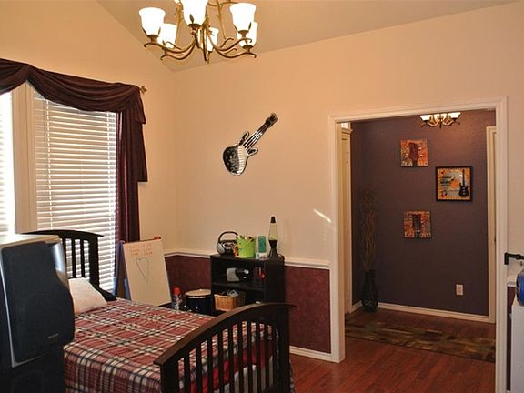 5th image of 5603 Deer Creek Dr