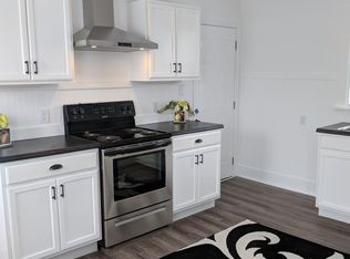 8 Pleasant St #3, Goffstown, NH 03045