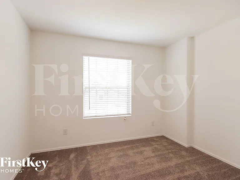 23709 Pagliano Ct — Photo 11