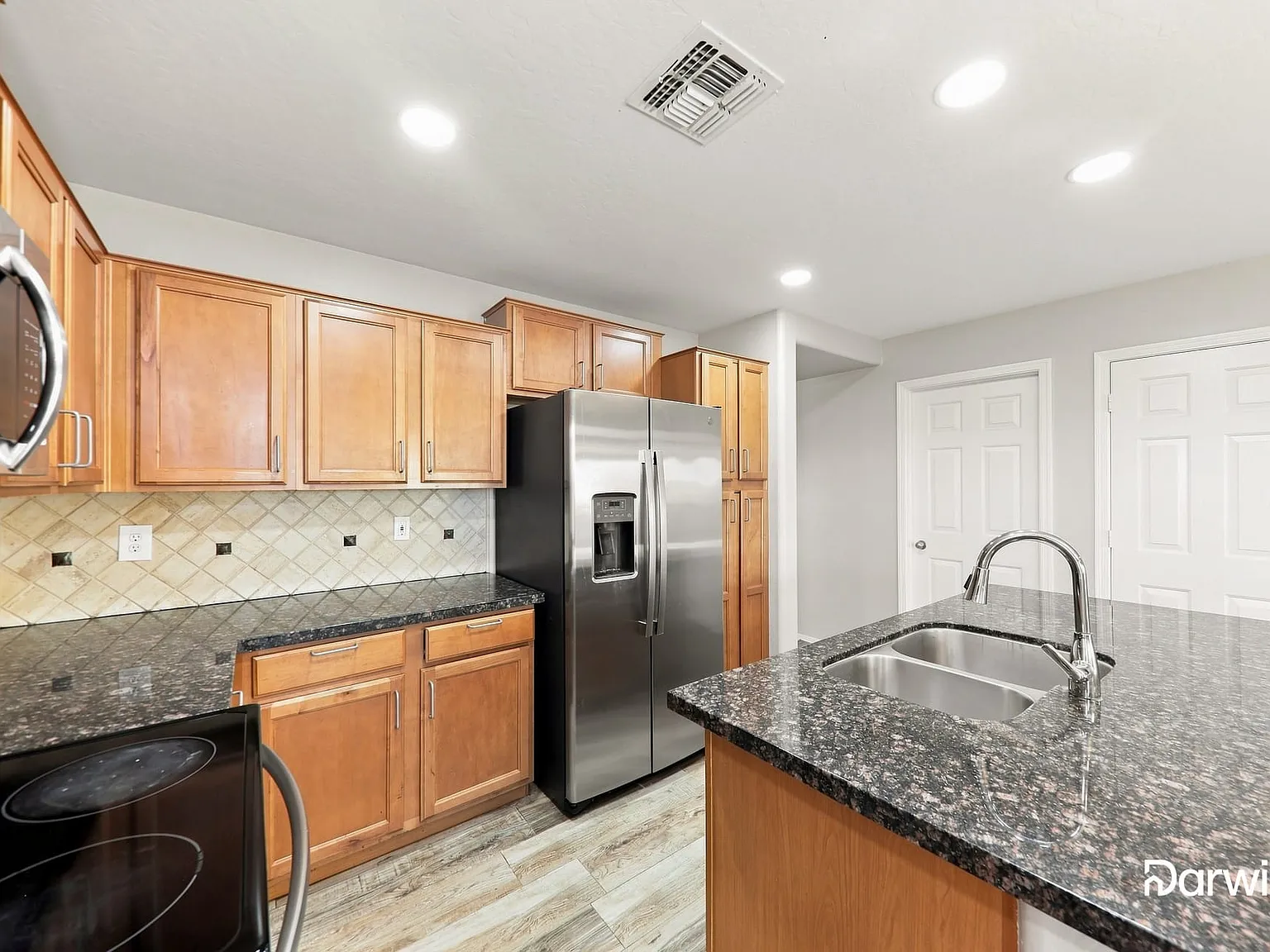 4 bed, 2.5 bath, 2230 sqft, $2,175 — Photo 2