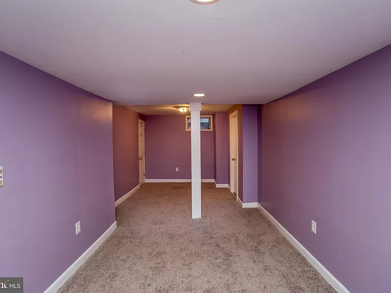 1529 Margaret Ct — Photo 63