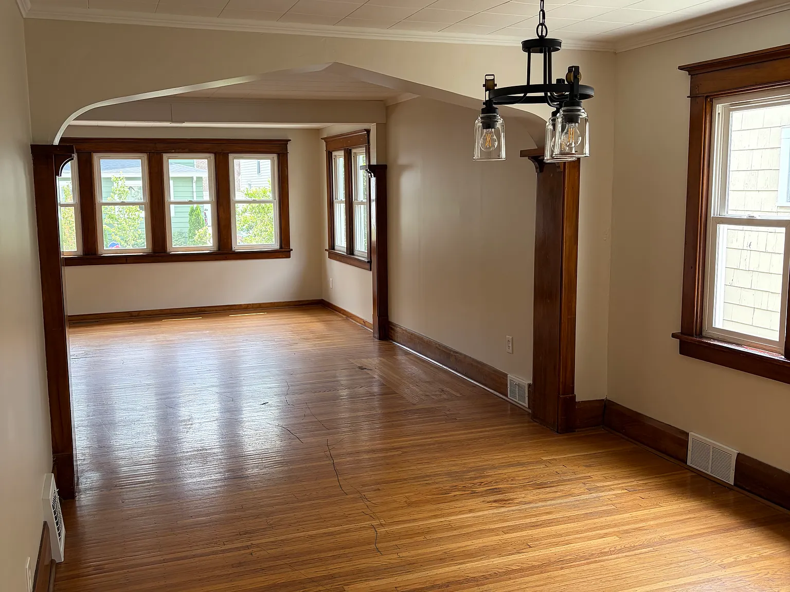 2 bed, 1200 sqft, $1,600 — Photo 3