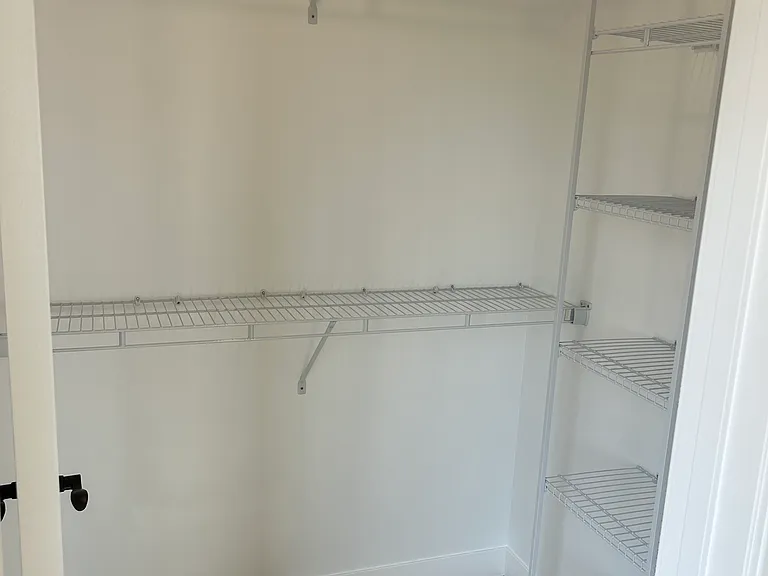 170 E Clay St #5 — Photo 13