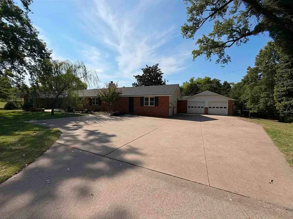 1228 N Prentice Rd, Ponca City, OK 74604