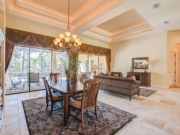 2nd image of 5034 Maple Glen Pl