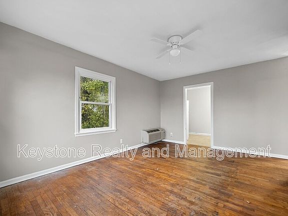 3rd image of 1525 Ferrell St APT 7
