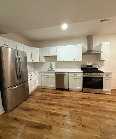 249 E Offutt St — Photo 2