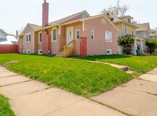 903 W Mullan Ave, Waterloo, IA 50701