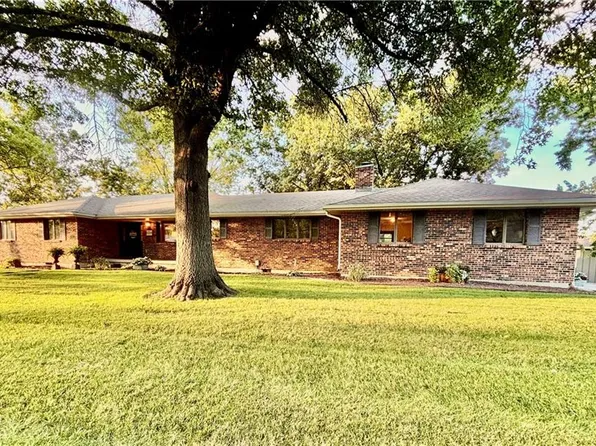 139 White Ridge Dr, Maryville, MO 64468