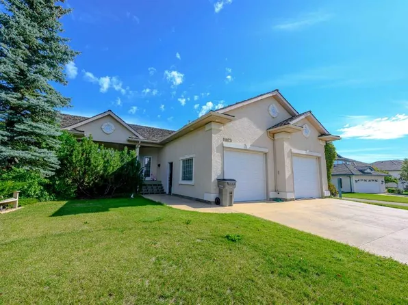 11823 SW Cygnet Blvd, Grande Prairie, AB T8X 1J4