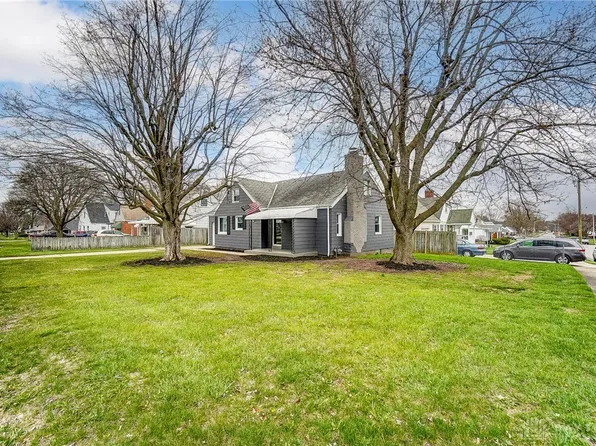 1752 S Smithville Rd, Dayton, OH 45410