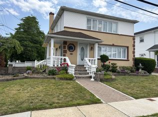 54 Sandalwood Ave, Valley Stream, NY 11581