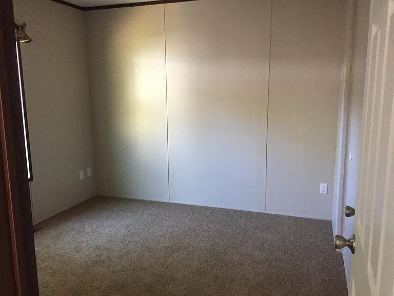 Hillcrest Crossing — Photo 20