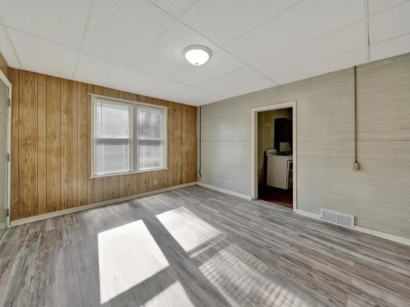 2411 Q St APT 2, Lincoln, NE 68503