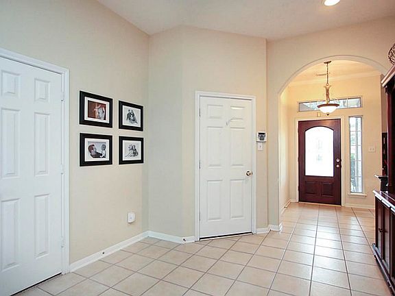 4th image of 7906 Ingle Oak Dr