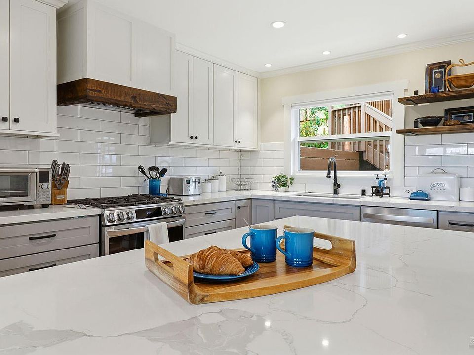 1st image of 54 Manzanita Avenue