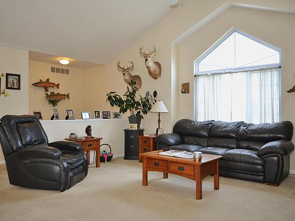 4th image of 16545 Antler Dr NE