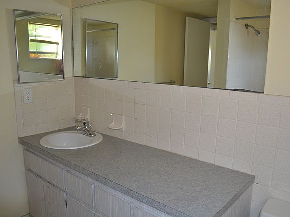 5th image of 7045 30th Ave N APT 3