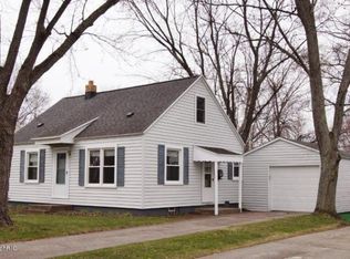 1337 Slayton Ave, Grand Haven, MI 49417