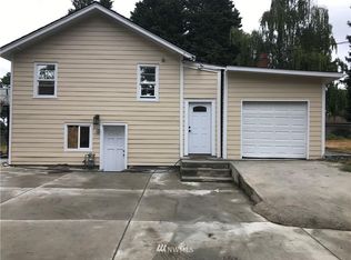 2643 S 128th St, Seattle, WA 98168