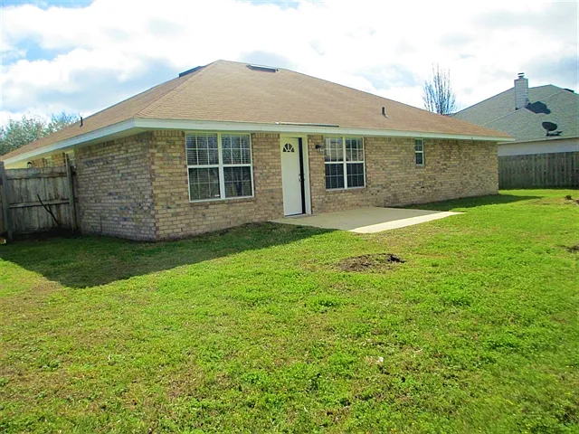 3156 Peppertree Dr — Photo 25