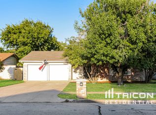 7300 Echo Hill Dr, Watauga, TX 76148