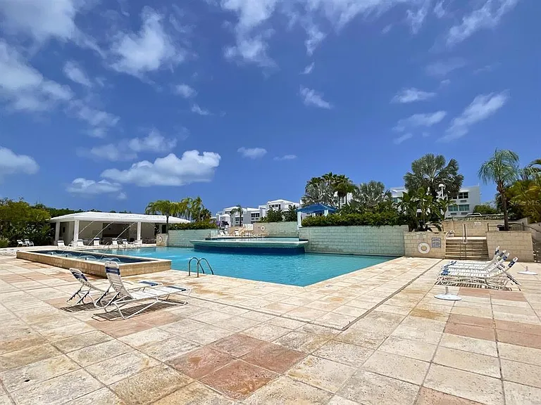 DN-301 Ocean Club At Seven Seas — Photo 34