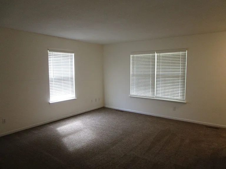 2409-2411 Northampton Dr. — Photo 3