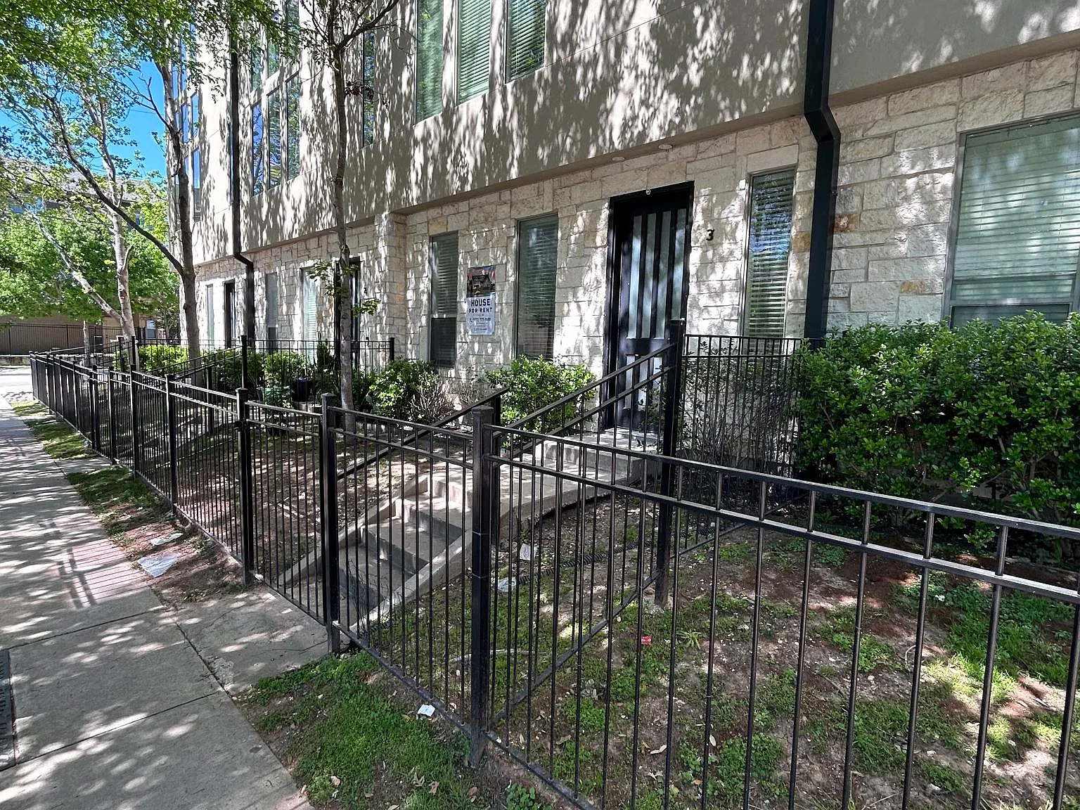 1600 N Haskell Ave — Photo 2